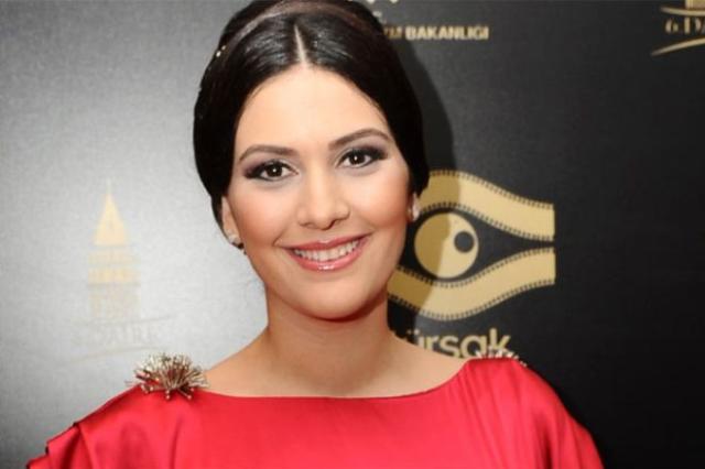 Berguzar Korel photo Berguzar Korel