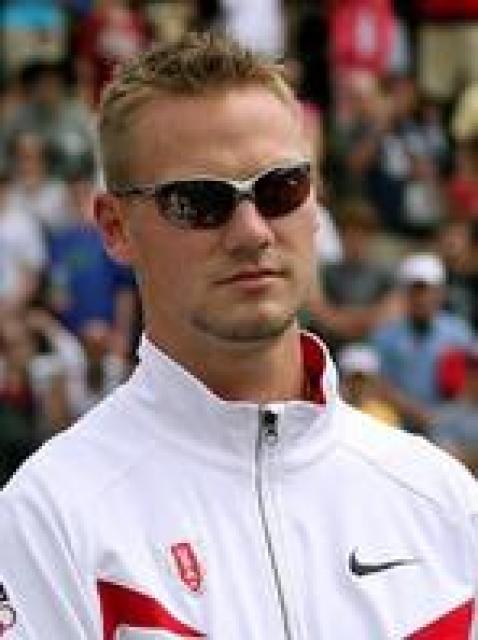 Дастин Джонс фото Дастин Джонс