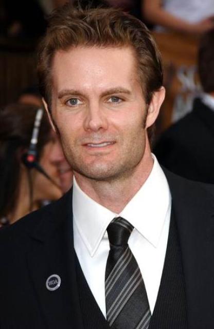 Garret Dillahunt
