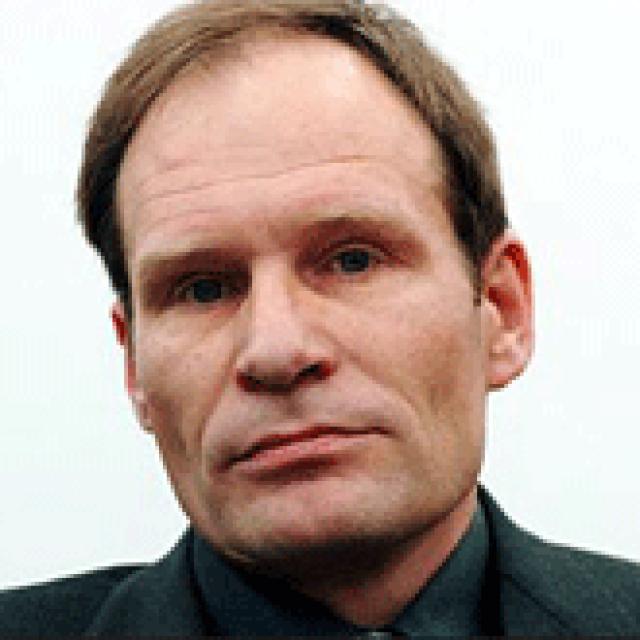 Армин Майвес