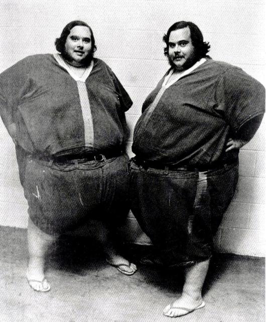 Twins McGuire photo Twins McGuire