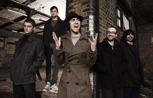  Maximo Park