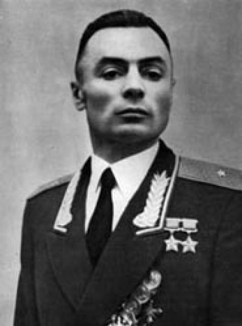 Vasiliy Petrov photo Vasiliy Petrov