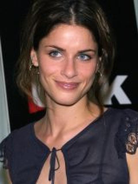 Amanda Peet