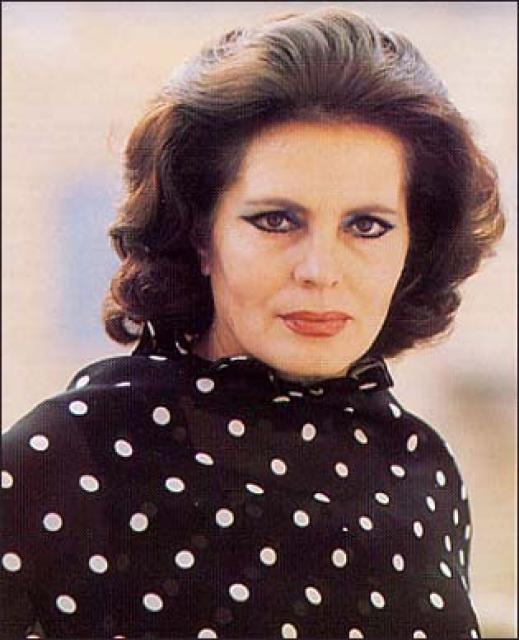 Amalia Rodriguea photo Amalia Rodriguea