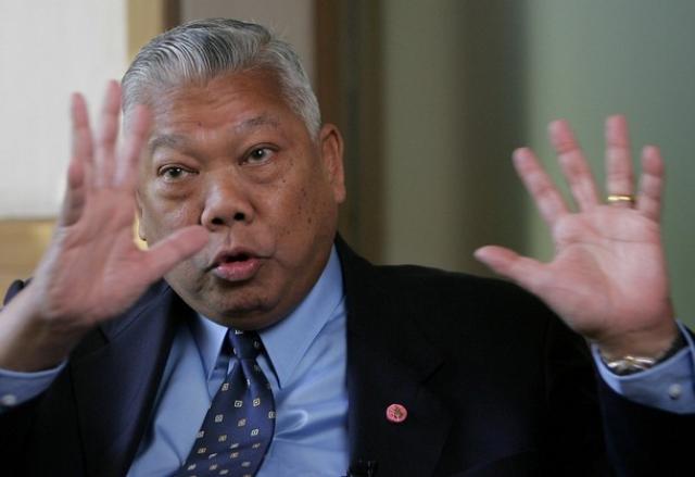 Samak Sundaravej