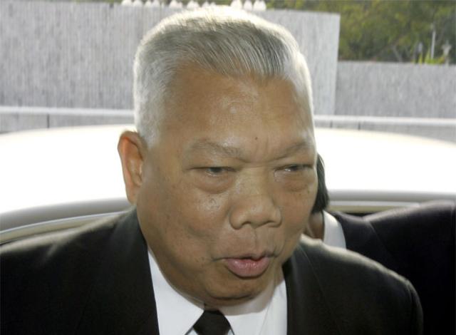 Samak Sundaravej