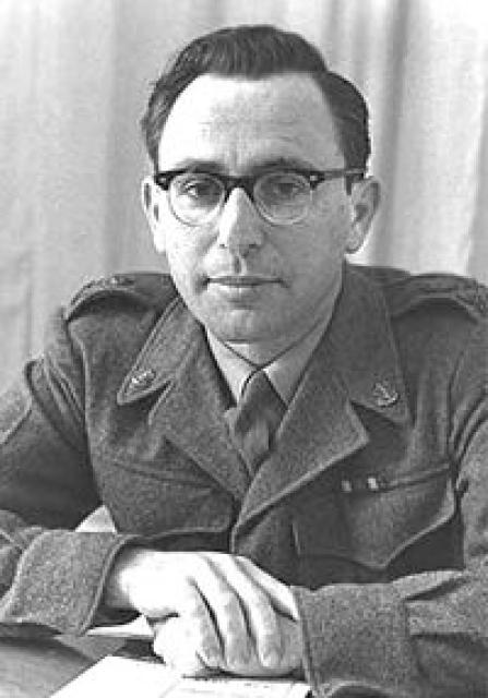 Tzvi Tzur