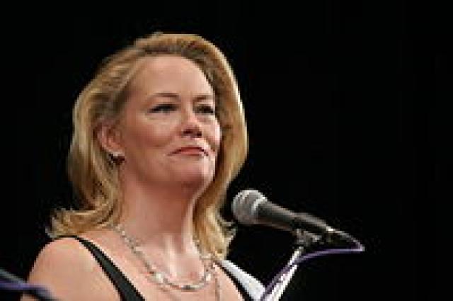 Cybill Shepherd photo Cybill Shepherd