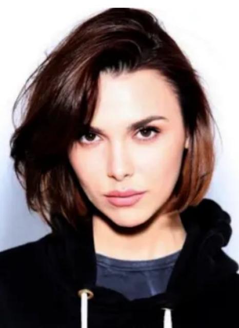 Eva Aveeva