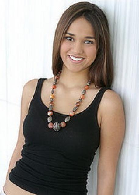 Summer Bishil photo Summer Bishil