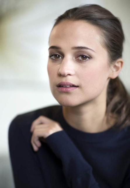 Alicia Vikander