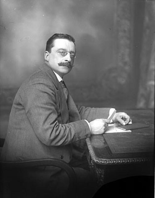 Arthur Griffith photo Arthur Griffith