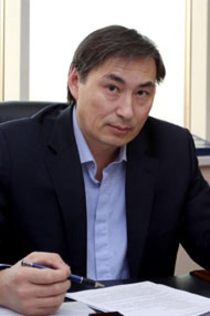 Арман Евниев фото Арман Евниев
