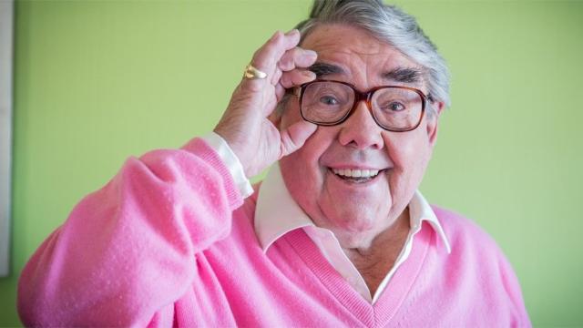 Ronnie Corbett photo Ronnie Corbett