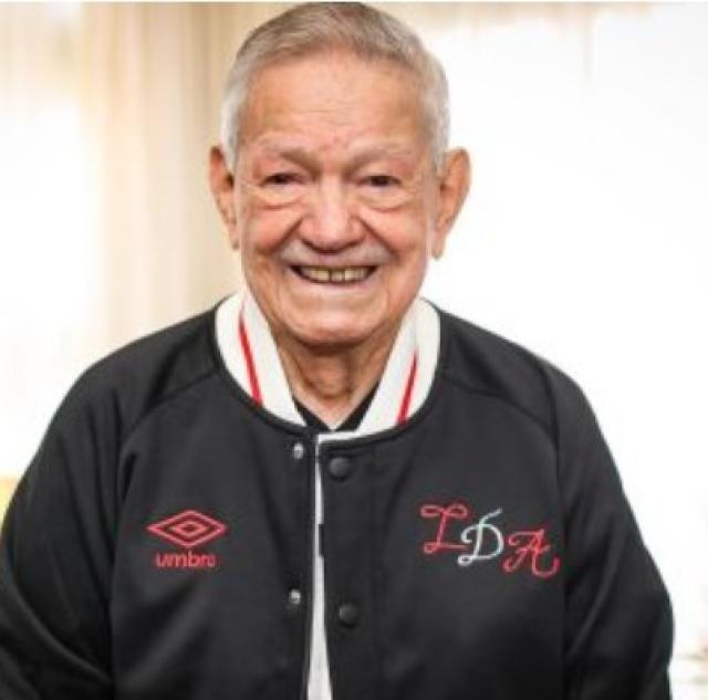 Карлос Альварадо