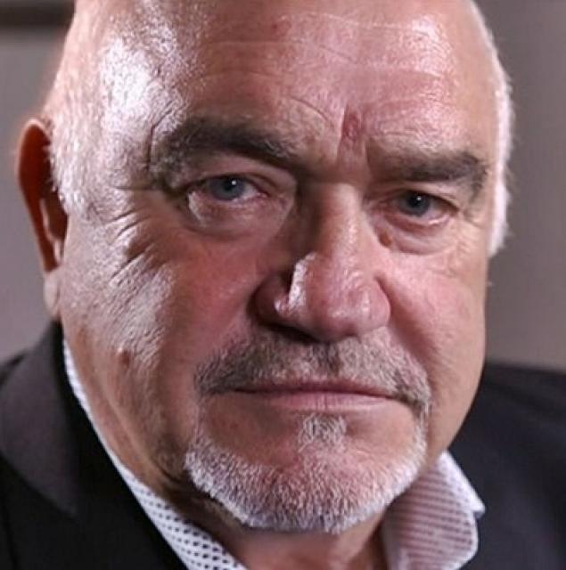Larry Lloyd