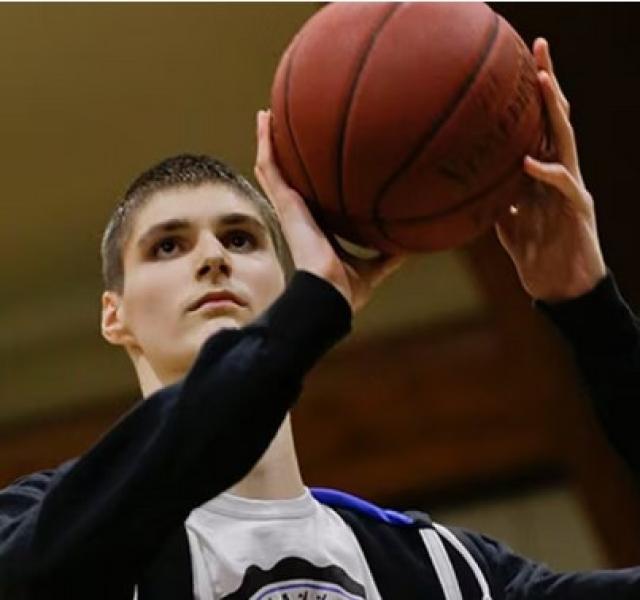 Robert Bobroczkyi Biography Romanian College Basketball Player