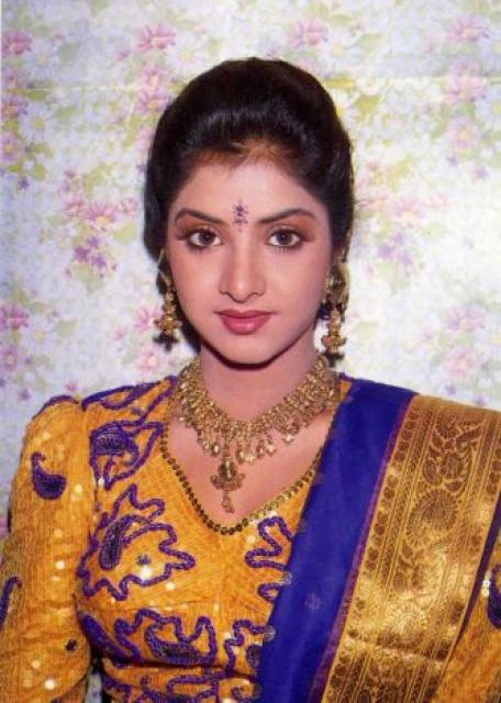 Divya Bharti Biography Indian Bollywood Actress