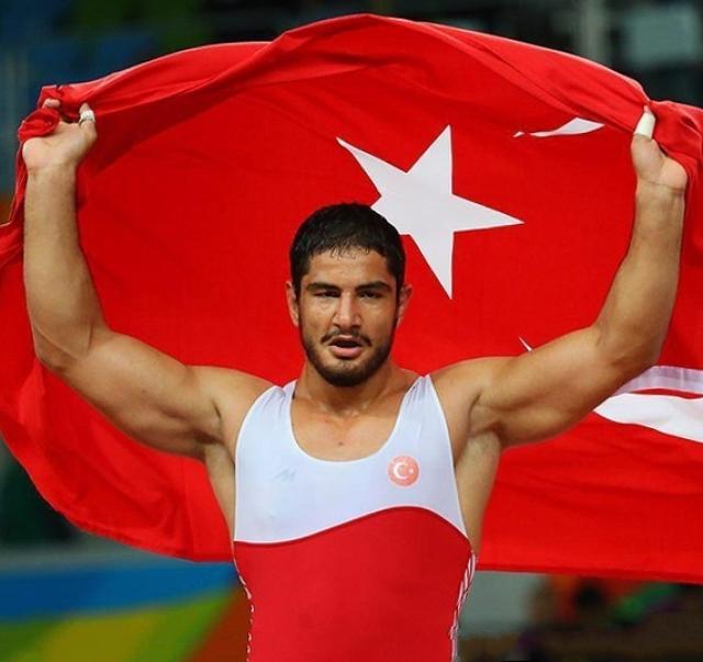 Taha Akgul photo Taha Akgul