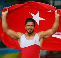 Taha Akgul photo Taha Akgul