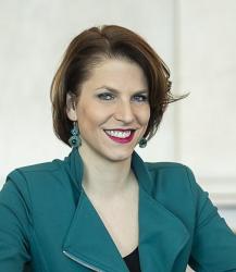 Karoline Edtstadler