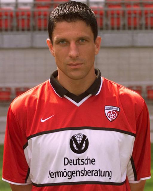 Aleksander Knavs