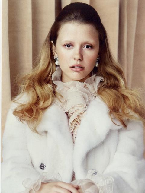 Mia Goth photo Mia Goth